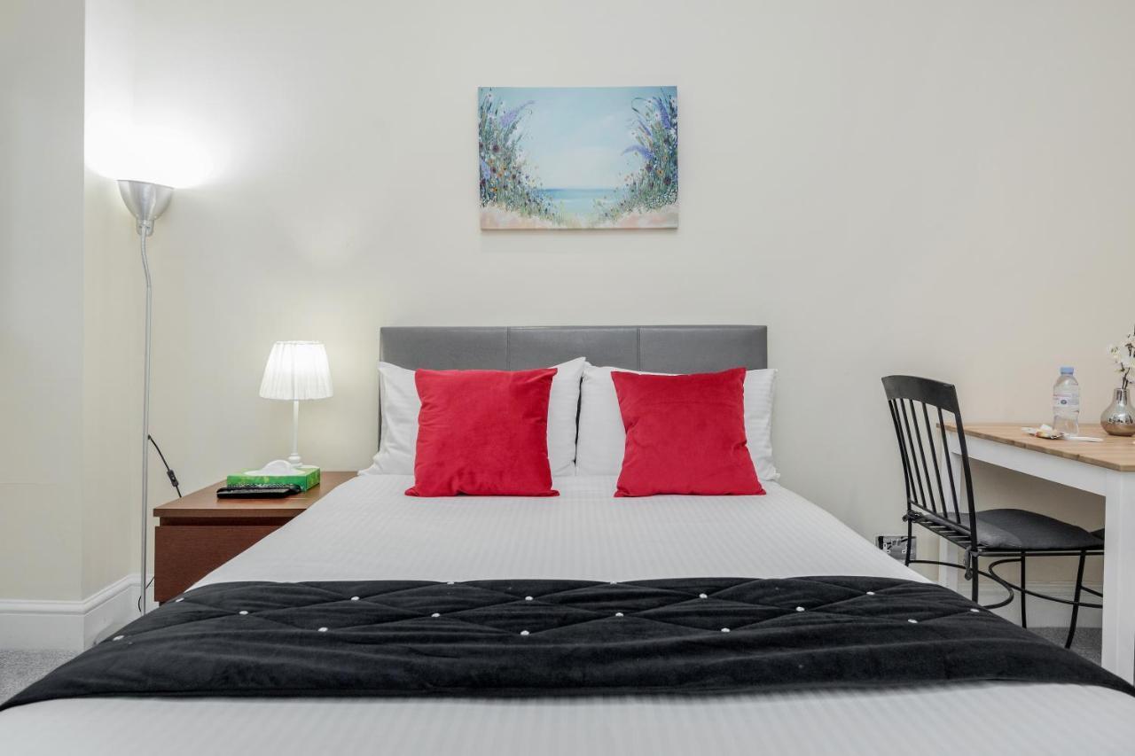 Oxford Street Homestay London Bagian luar foto