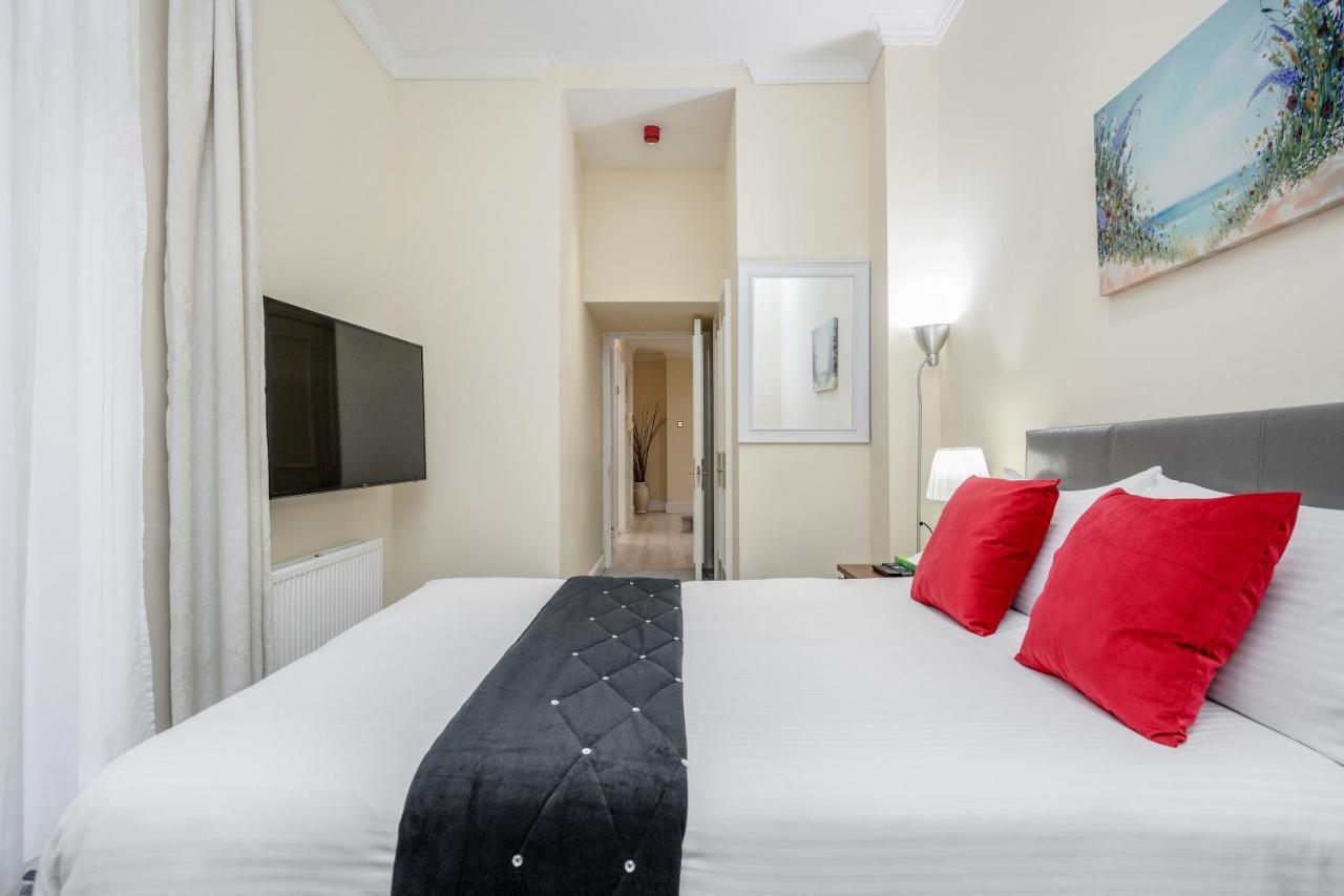 Oxford Street Homestay London Bagian luar foto
