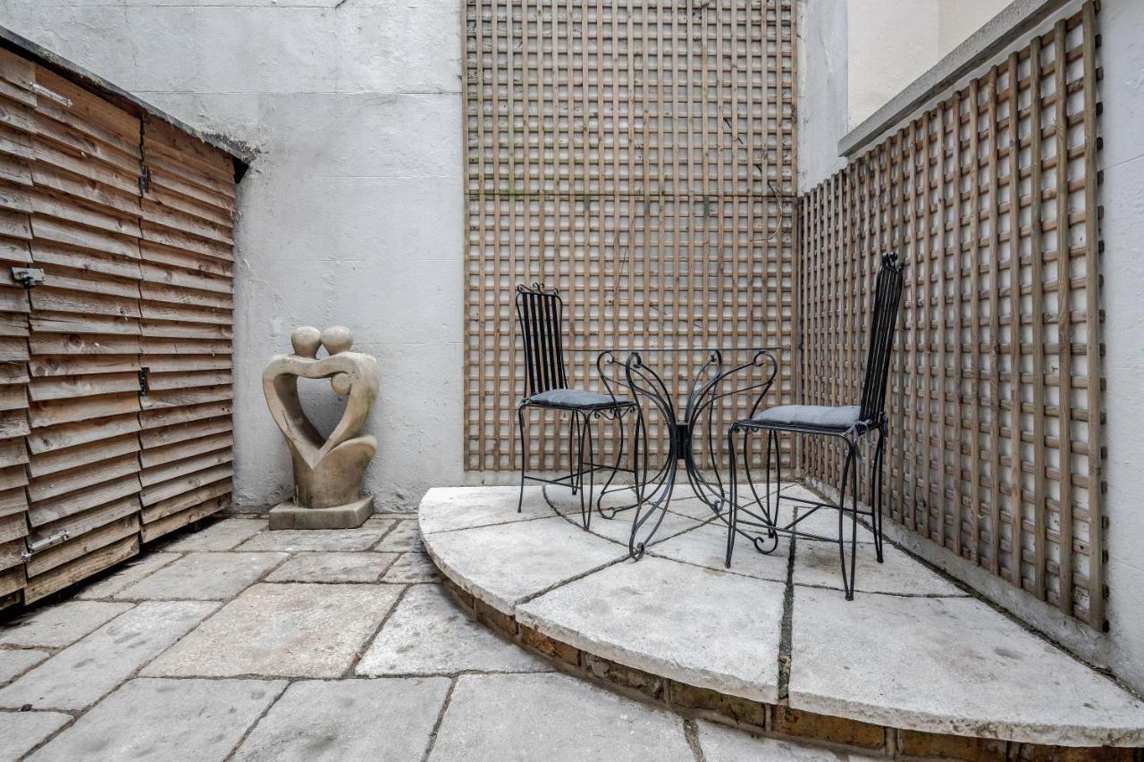Oxford Street Homestay London Bagian luar foto