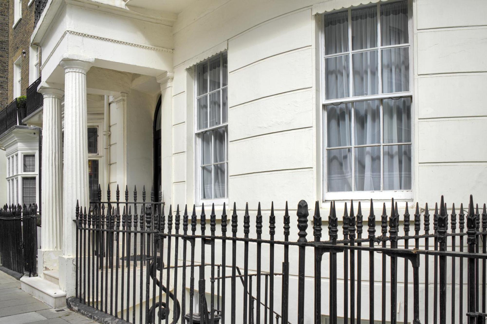 Oxford Street Homestay London Bagian luar foto