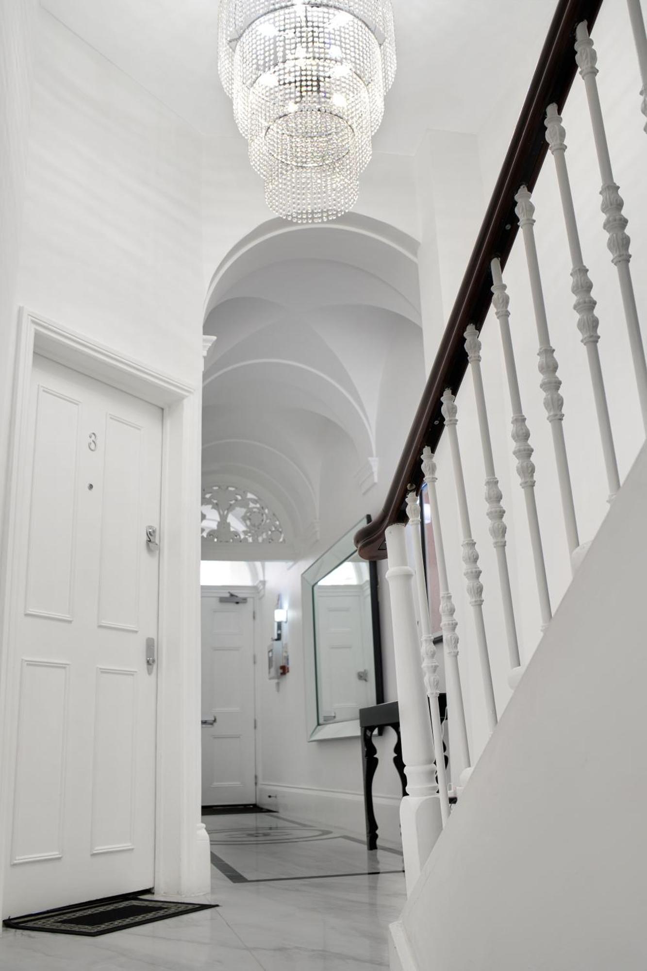 Oxford Street Homestay London Bagian luar foto