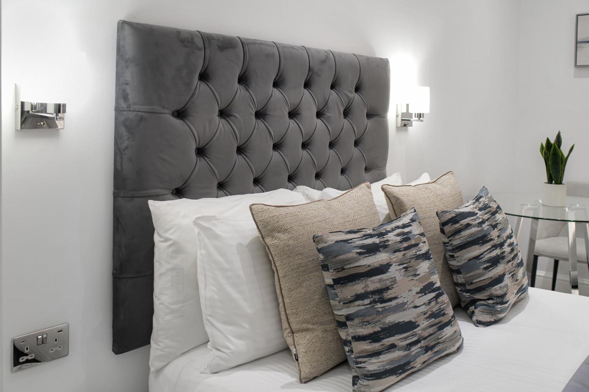 Oxford Street Homestay London Bagian luar foto