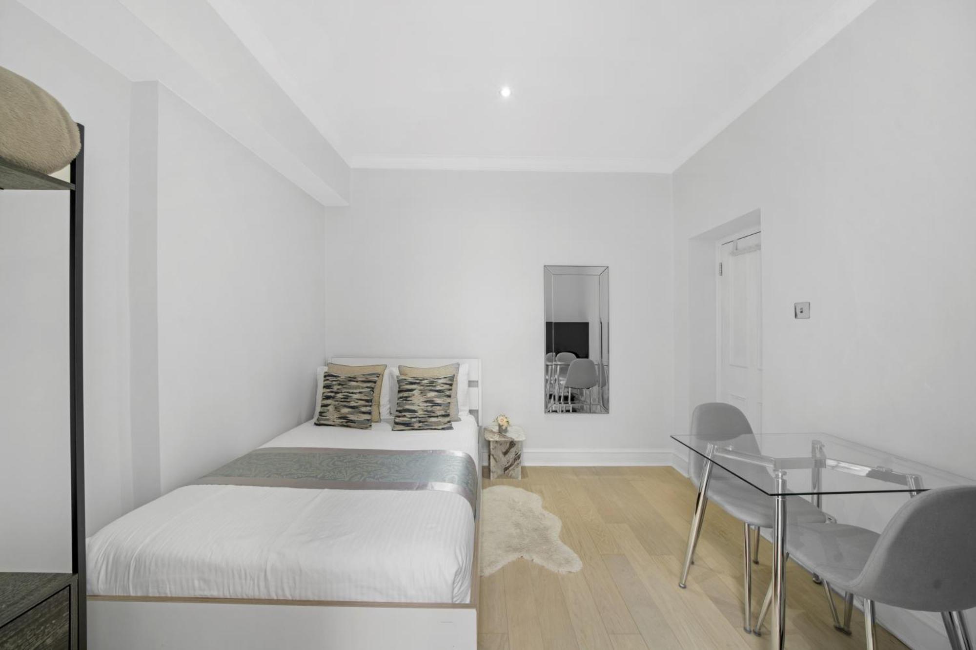 Oxford Street Homestay London Bagian luar foto