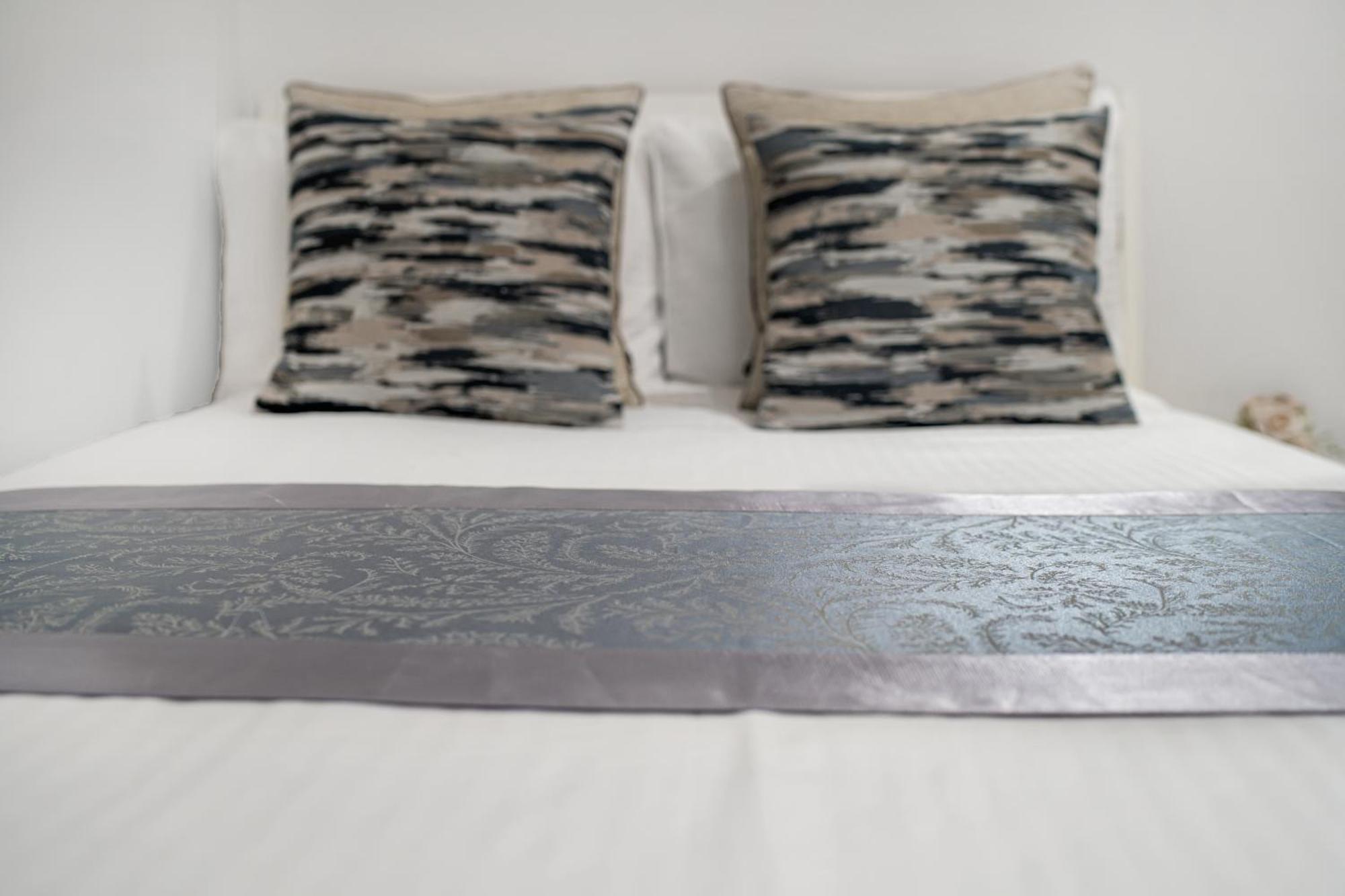 Oxford Street Homestay London Bagian luar foto