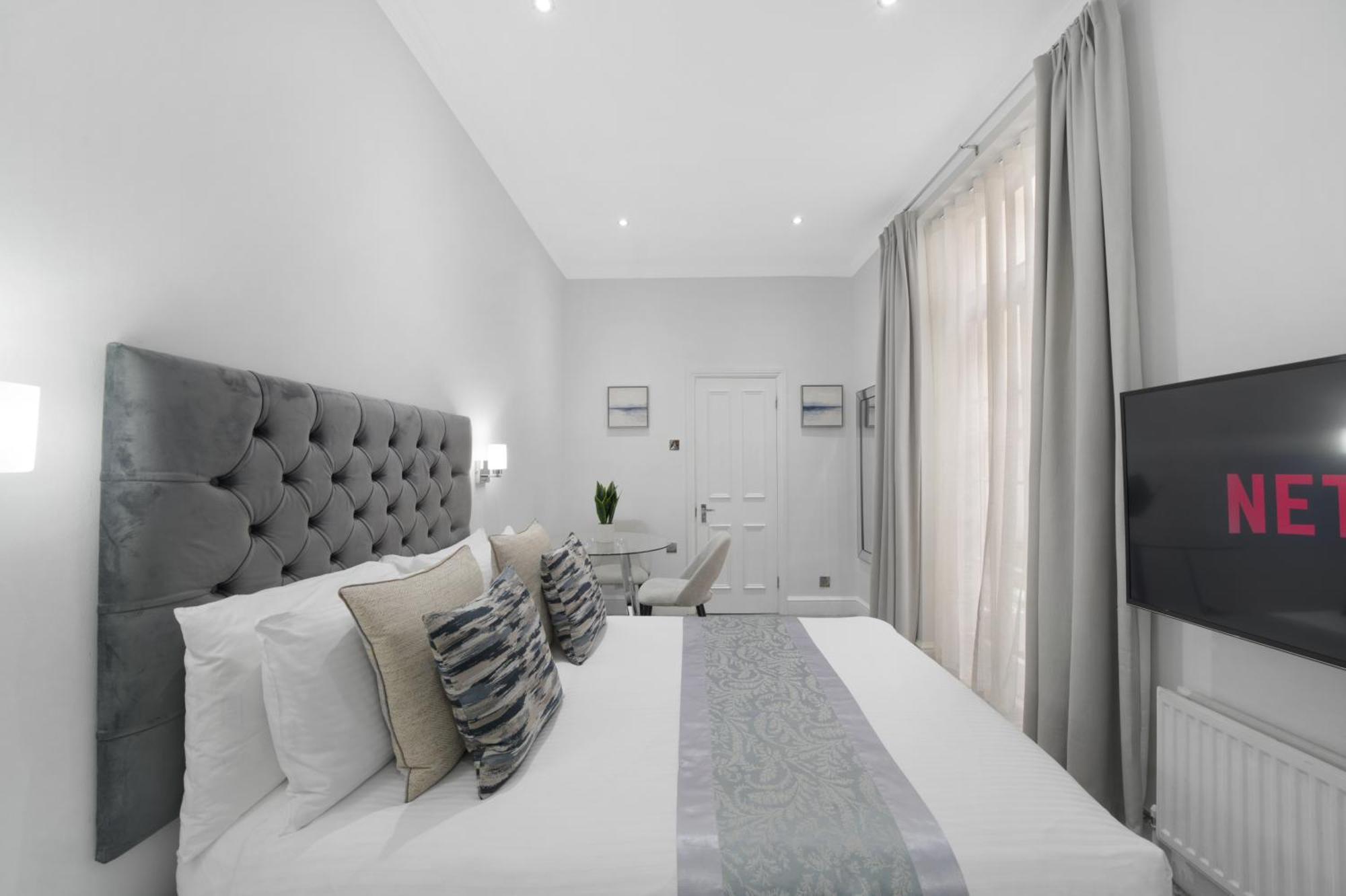 Oxford Street Homestay London Bagian luar foto